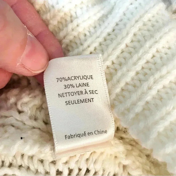 J.O.A. Cable Knit Side Zip Classic Style Tunic Sweater Size Medium - Picture 8 of 8